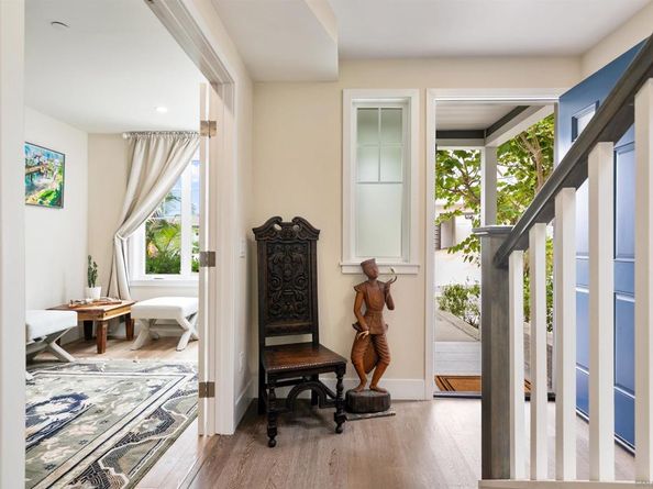 249 Playa Del Norte, La Jolla CA 92037