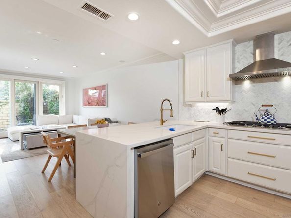 1329 Caminito Balada, La Jolla CA 92037