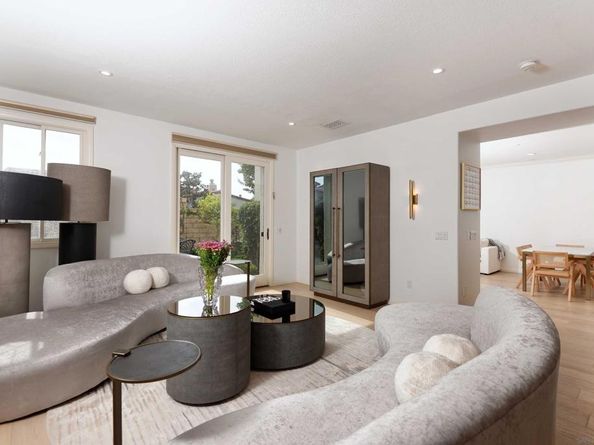 1329 Caminito Balada, La Jolla CA 92037