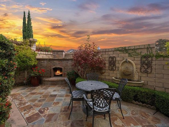 1329 Caminito Balada, La Jolla CA 92037