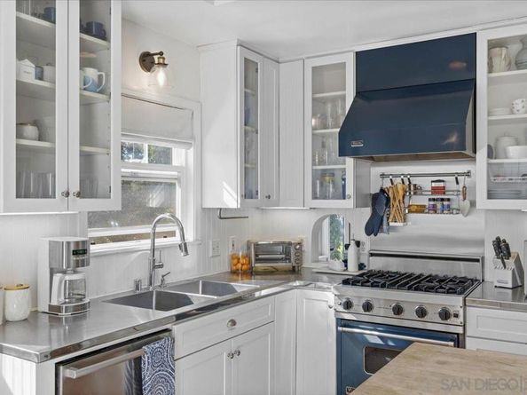 903 Moana Dr, San Diego CA 92106