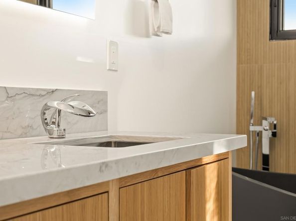 1531 33 Lieta St, San Diego CA 92110