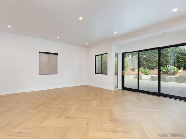 9455 Poole Street, La Jolla CA 92037