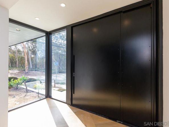 9455 Poole Street, La Jolla CA 92037