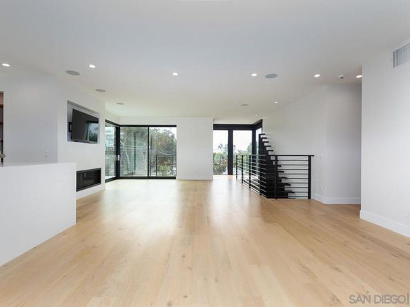 9455 Poole Street, La Jolla CA 92037