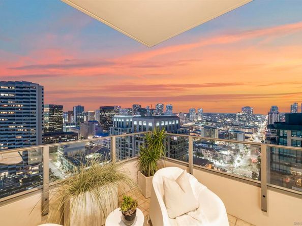 550 Front St 2303, San Diego CA 92101