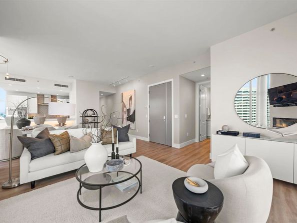 550 Front St 2303, San Diego CA 92101