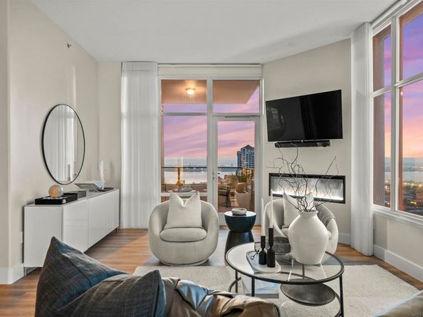 550 Front St 2303, San Diego CA 92101