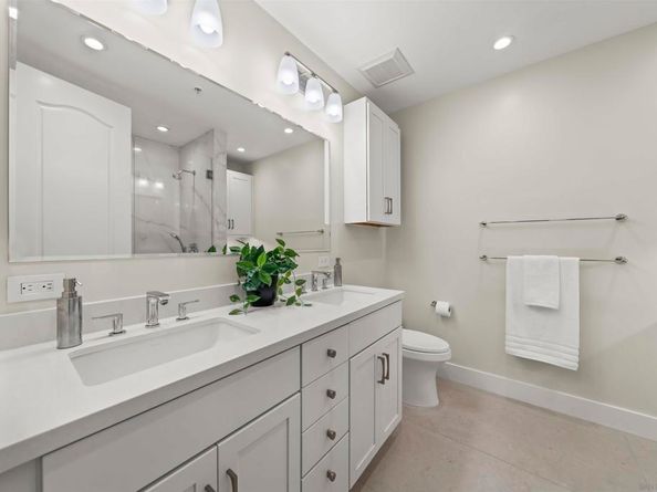 550 Front St 2303, San Diego CA 92101