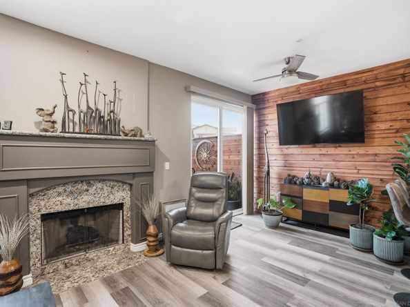 11382 Via Rancho San Diego Unit C, El Cajon CA 92019