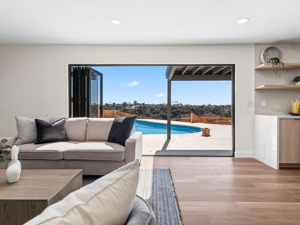 6174 Syracuse, San Diego CA 92122
