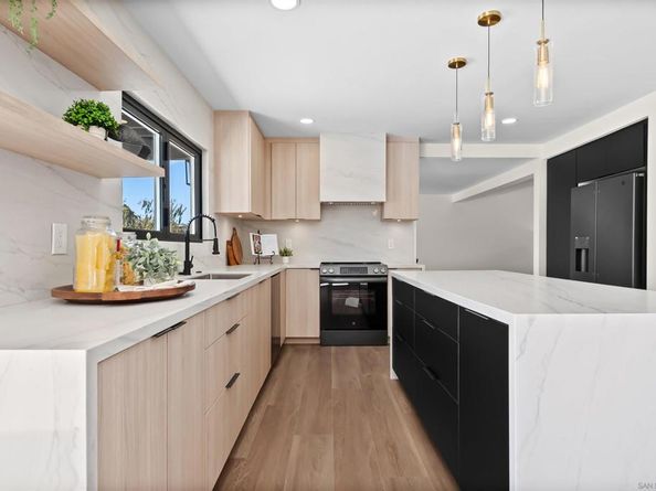 6174 Syracuse, San Diego CA 92122
