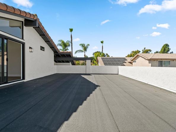 6174 Syracuse, San Diego CA 92122