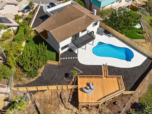 6174 Syracuse, San Diego CA 92122