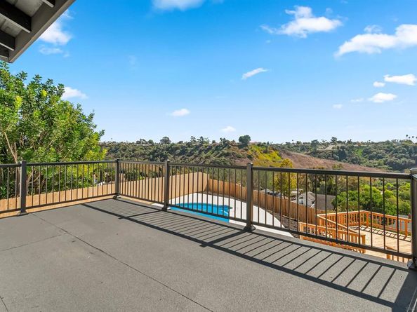 6174 Syracuse, San Diego CA 92122