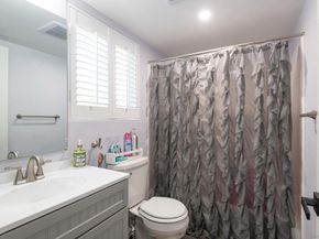 7585 Eads A, La Jolla CA 92037