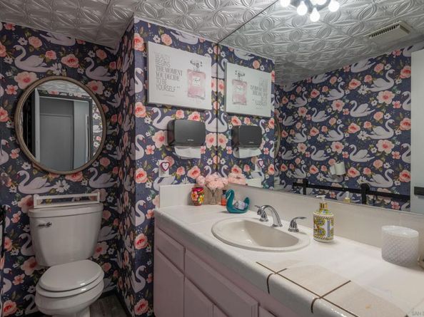 7585 Eads A, La Jolla CA 92037