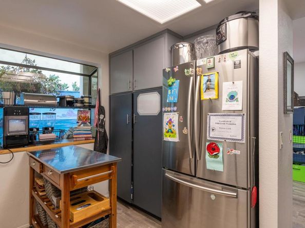 7585 Eads A, La Jolla CA 92037