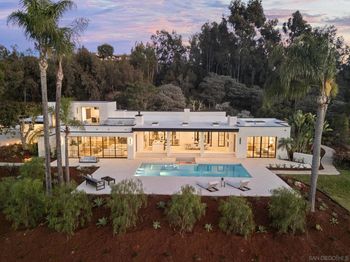 6067 Paseo Valencia
