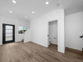 4128 32 Thorn St, San Diego CA 92105