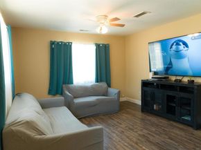 10179 Canyon Dr, Escondido CA 92026