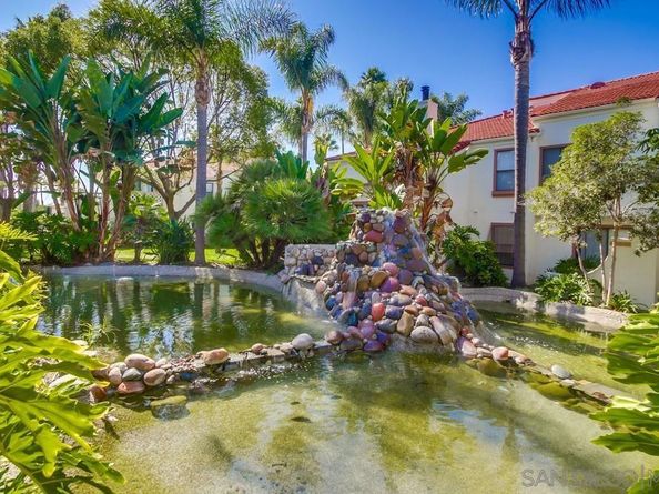 9458 Twin Trails Dr 205, San Diego CA 92129