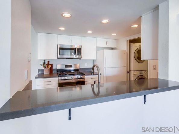 9458 Twin Trails Dr 205, San Diego CA 92129