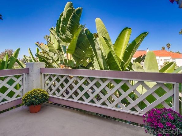 9458 Twin Trails Dr 205, San Diego CA 92129