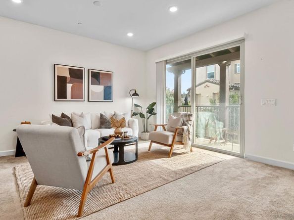 4384 Nautilus Way 8, Oceanside CA 92056