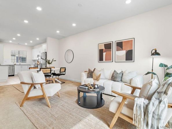 4384 Nautilus Way 8, Oceanside CA 92056