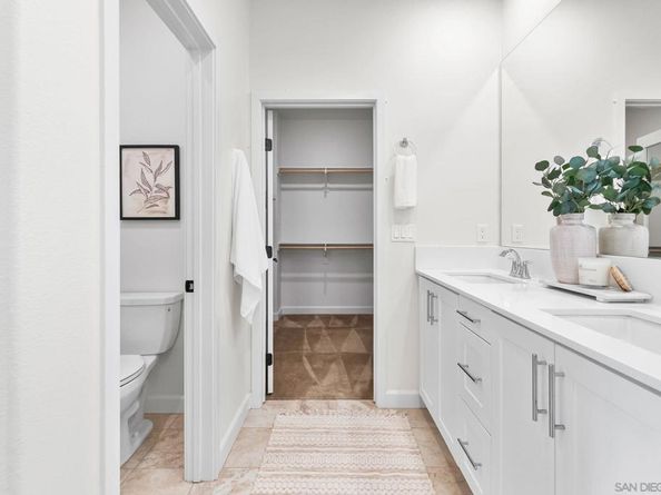 4384 Nautilus Way 8, Oceanside CA 92056