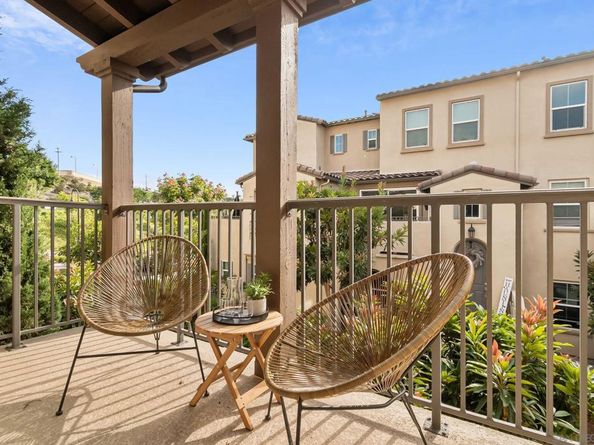 4384 Nautilus Way 8, Oceanside CA 92056