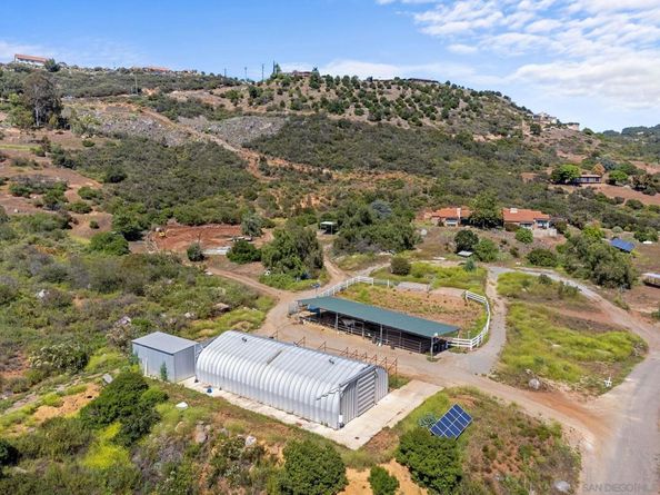 27615 Alps Ln, Escondido CA 92026