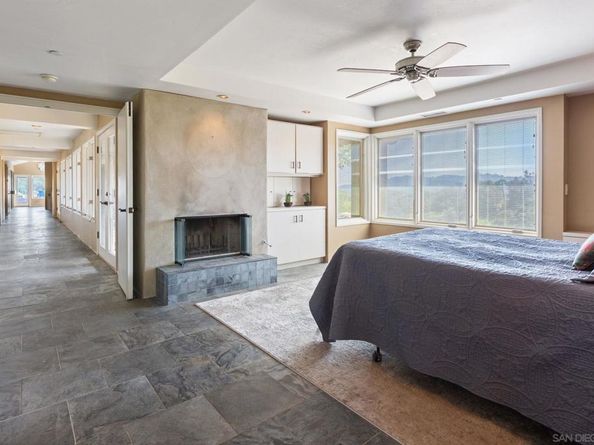 27615 Alps Ln, Escondido CA 92026