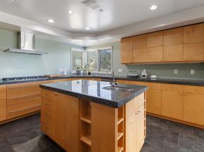27615 Alps Ln, Escondido CA 92026