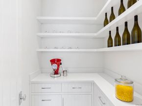 7216 Fay Ave, La Jolla CA 92037