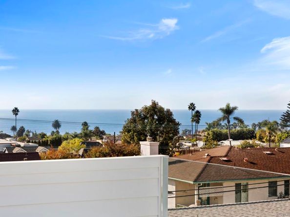 7216 Fay Ave, La Jolla CA 92037