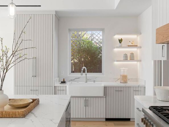 7216 Fay Ave, La Jolla CA 92037