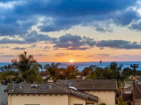 7216 Fay Ave, La Jolla CA 92037