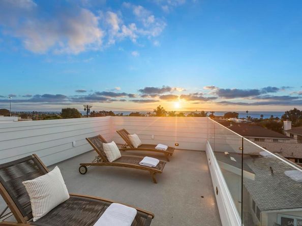 7216 Fay Ave, La Jolla CA 92037