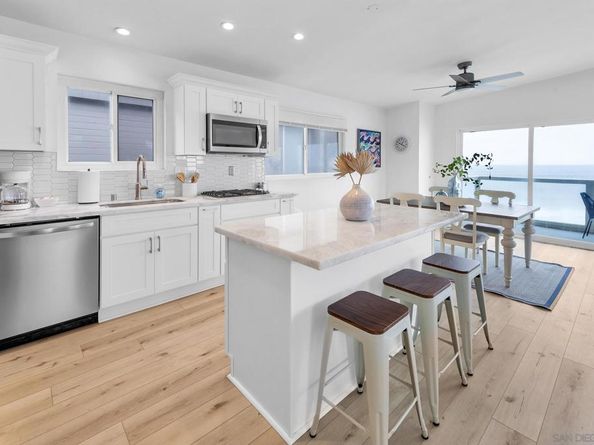 1123 25 S Pacific Street, Oceanside CA 92054