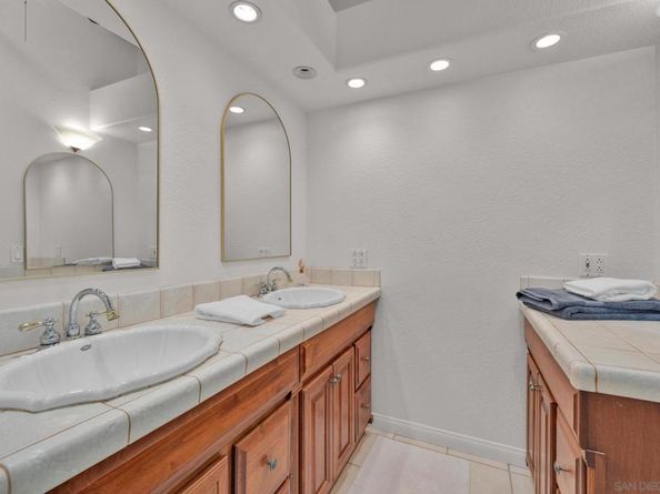4676 Barcelona Way, Oceanside CA 92056