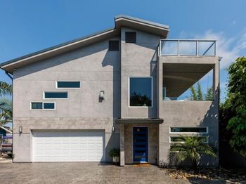 2743 Mesa Dr