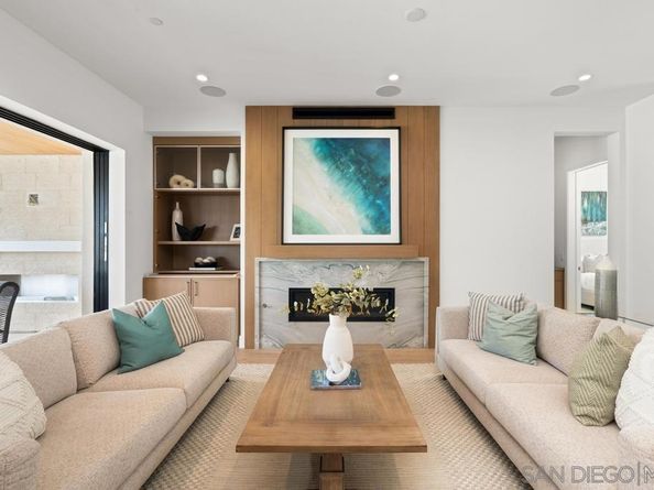 2910 Highland Dr., Carlsbad CA 92008