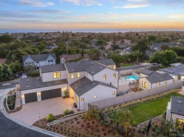 2910 Highland Dr., Carlsbad CA 92008