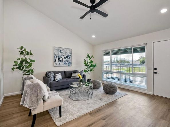 1817 E Grand Ave 72, Escondido CA 92027