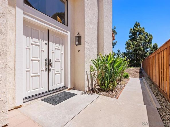 15389 Avenida Rorras, San Diego CA 92128