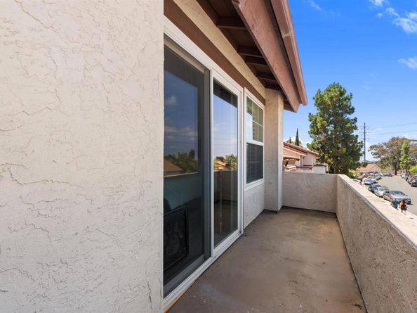 1045 Sage Vw, Chula Vista CA 91910