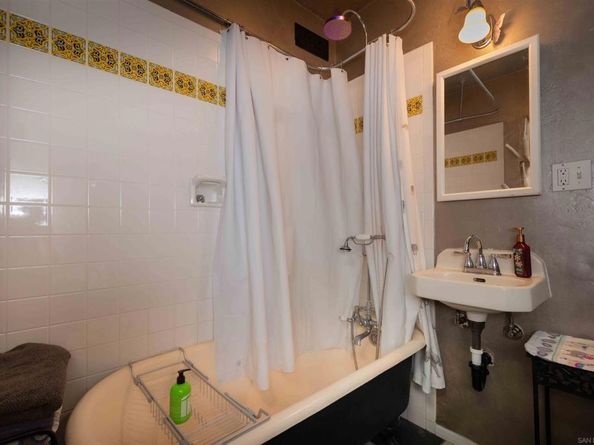 2120 B Street, San Diego CA 92102