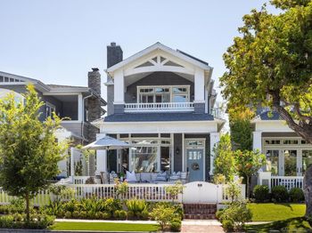 819 I Avenue